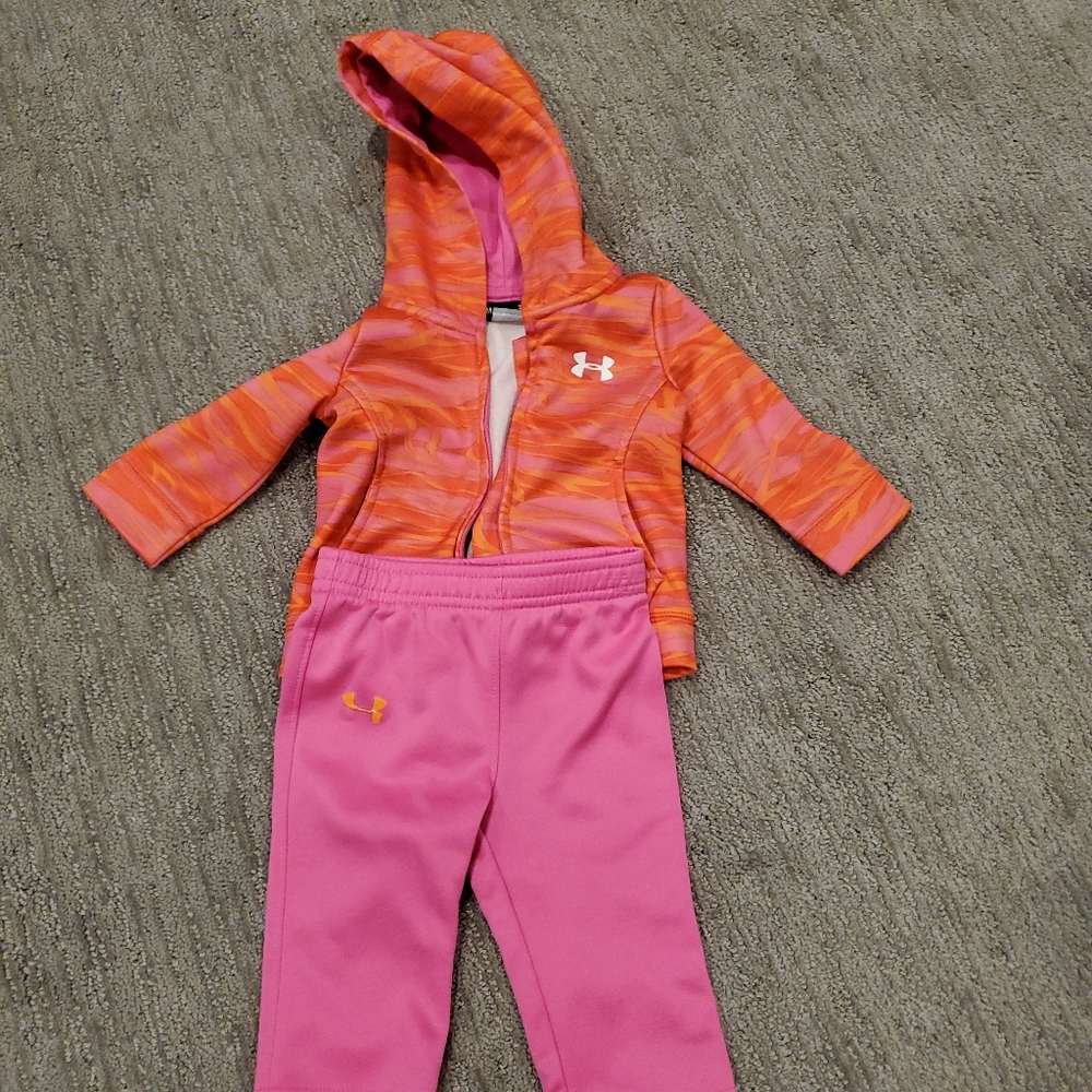 3-6 months under Armour outfit